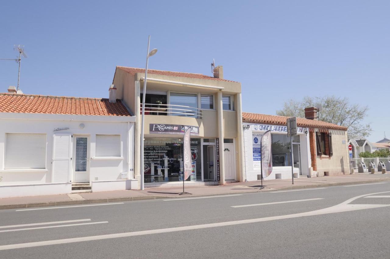 Un Appartement Sur La Marina De St-Gilles سانت جيل كروا دي فيي المظهر الخارجي الصورة